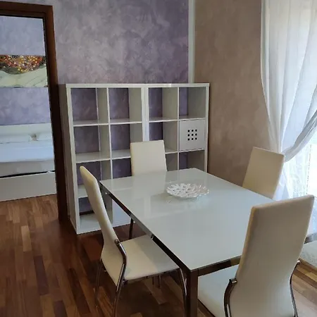 Lejlighed Langhe Alba (Piedmont)